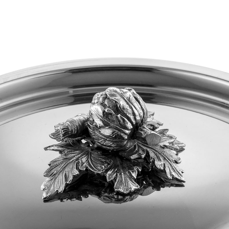 Artichoke adornment on lid